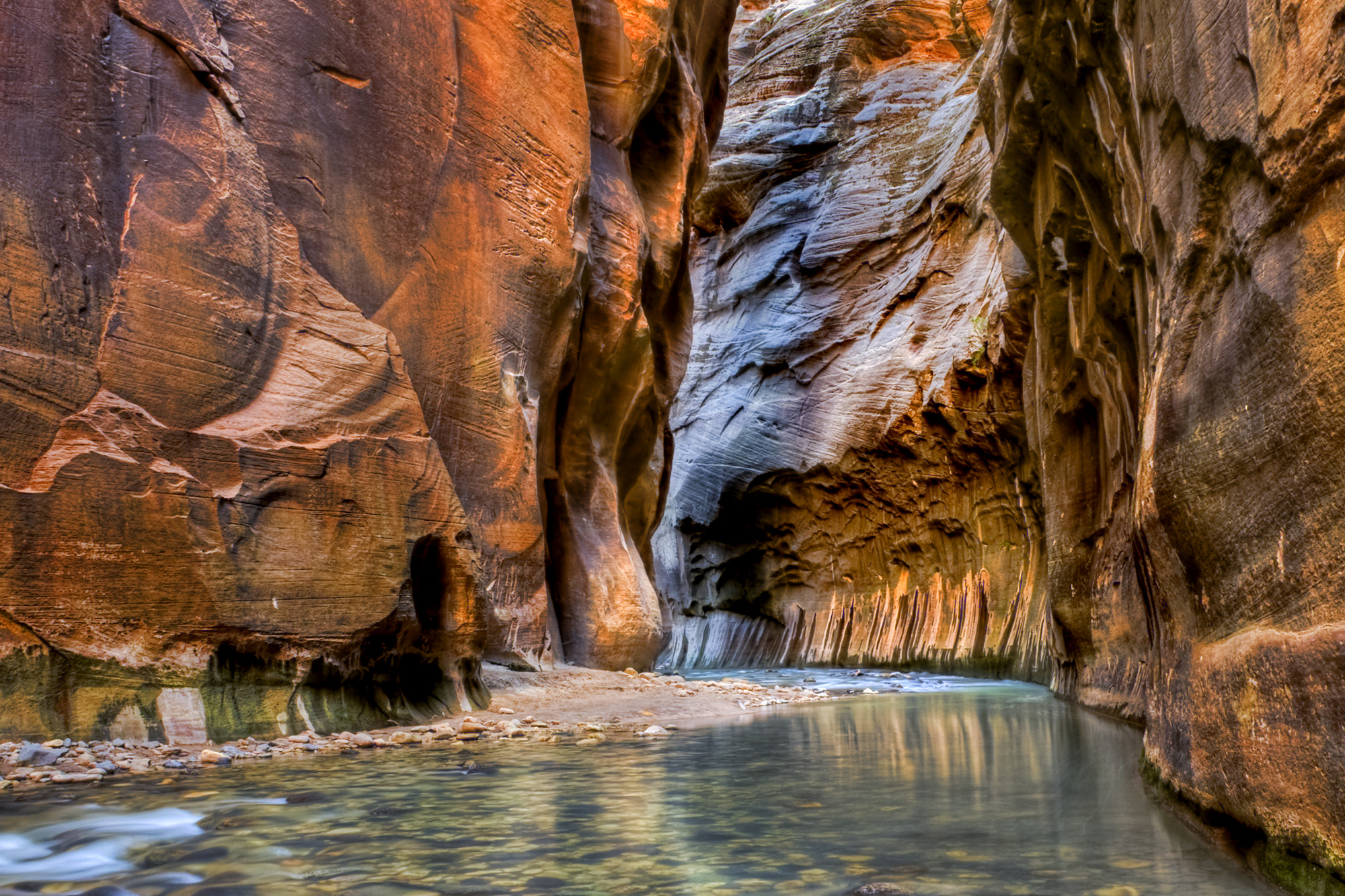 zion-national-park_the-narrows_istock